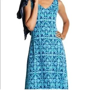 Tommy Bahama Women’s Blue Patterned Sleeveless Dress